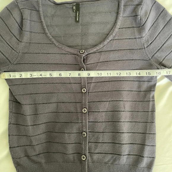 Maurices 3/4 Sleeve Gray Cardigan Sweater with Subtle Metallic Stripe Size Small - Picture 5 of 7